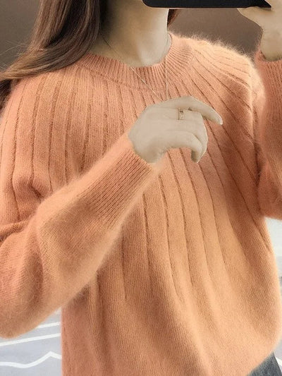Elina – Soft Glow Sweater