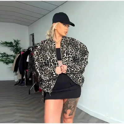 Jackie – The Bold Leopard Jacket