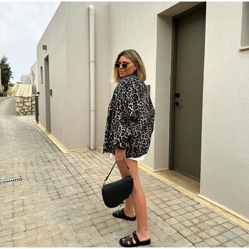 Jackie – The Bold Leopard Jacket